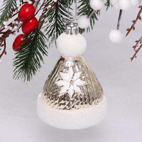 Ёлочная игрушка "Новогодняя шапочка" 6,5*6,5*9,5 см, шампань