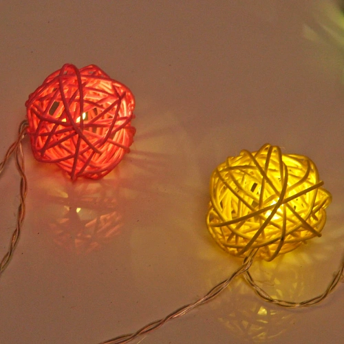 Гирлянда для дома  2м 10 ламп LED с насадками ШАР ПЛЕТЕНЫЙ ЦВЕТНОЙ d-5 см, прозрачпровод, Теплый белый_3